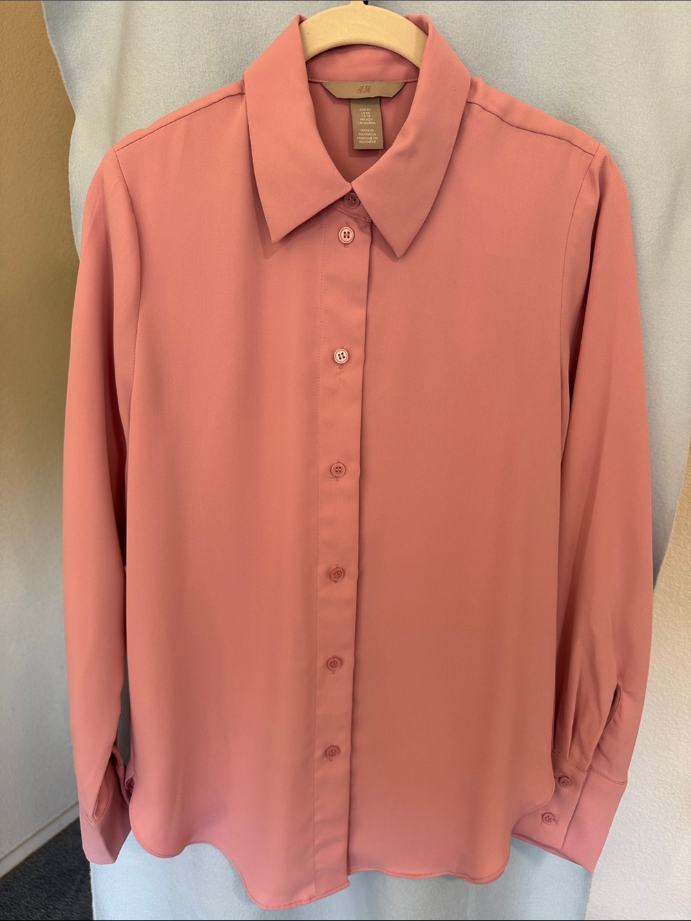 H&M Dusty Rose Button-Down Long Sleeve Shirt